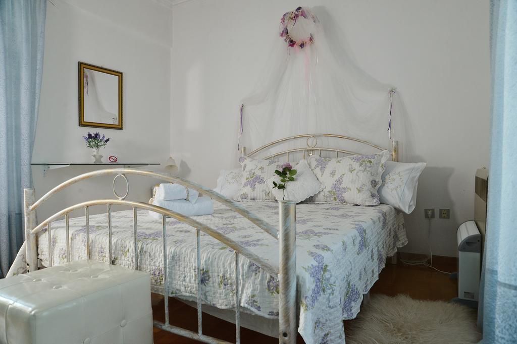 Noble Inn Loutráki Chambre photo