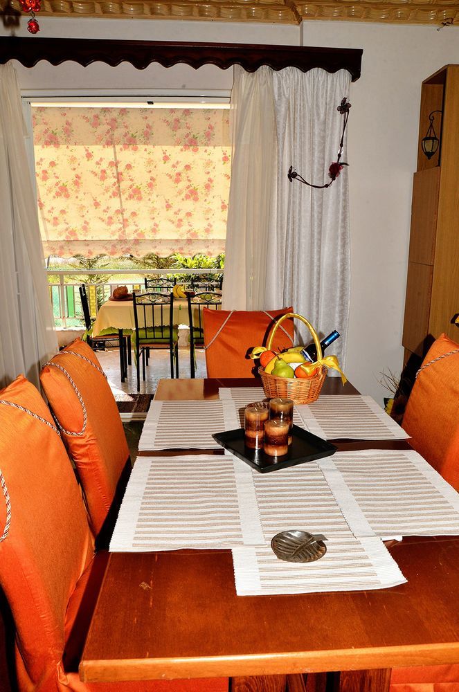 Noble Inn Loutráki Extérieur photo