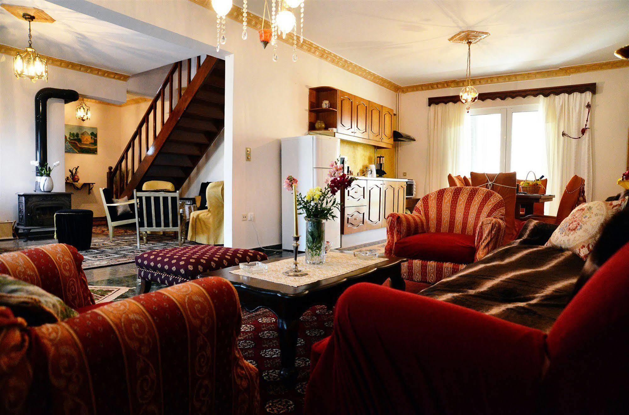 Noble Inn Loutráki Extérieur photo