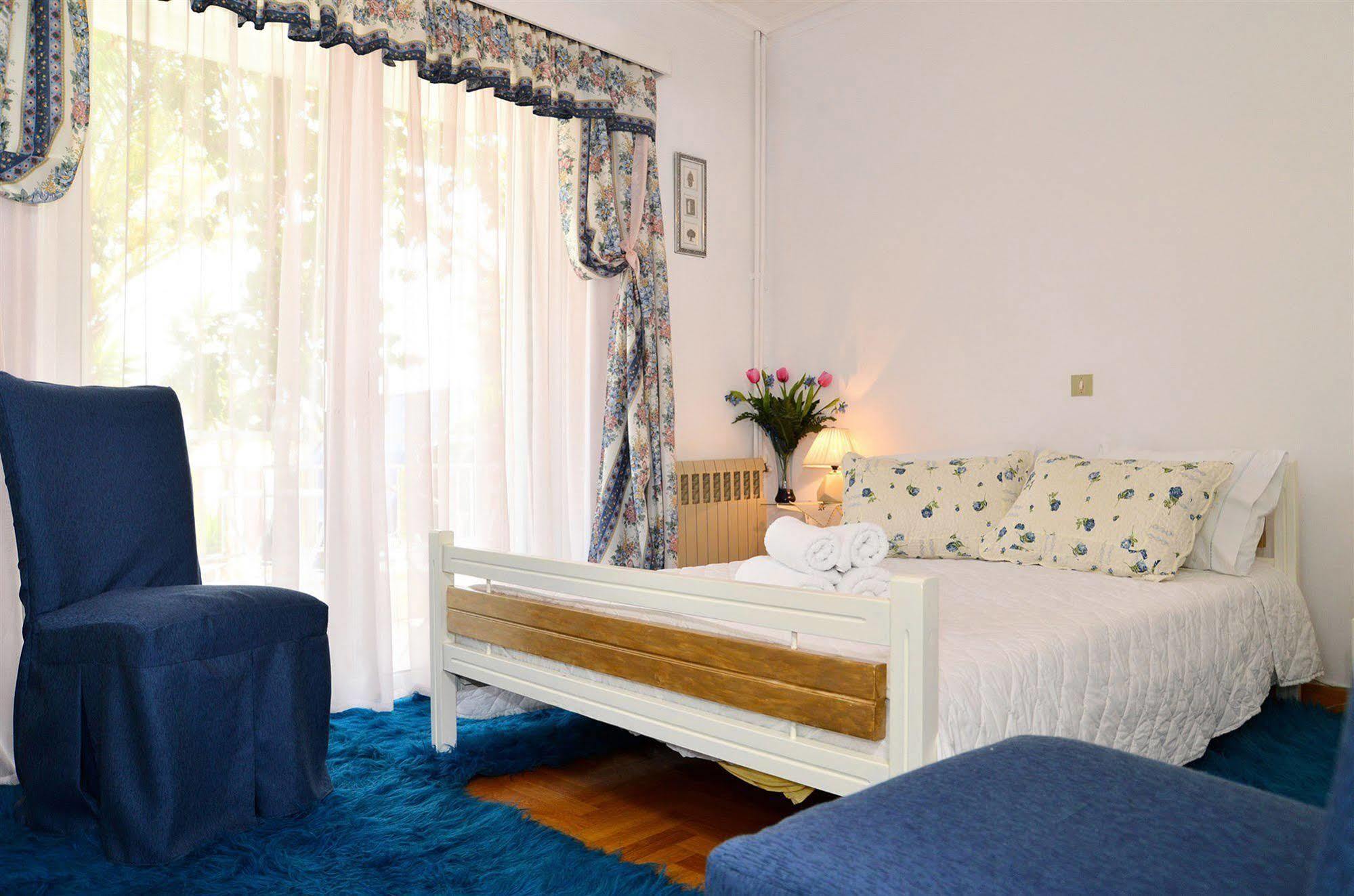 Noble Inn Loutráki Extérieur photo